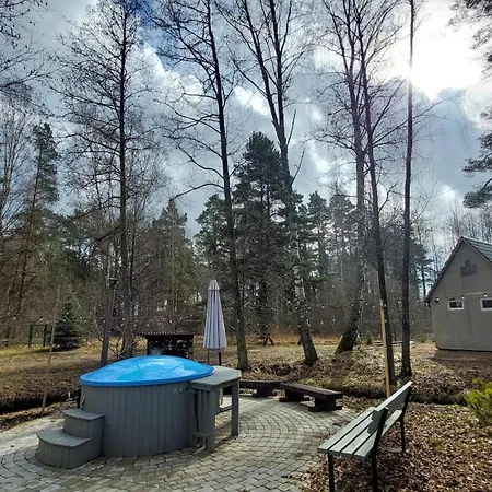 Small 24 Sq M House For 6 People With 2 Extra Beds 別荘 *
